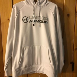 Under Armour Sweatshirt